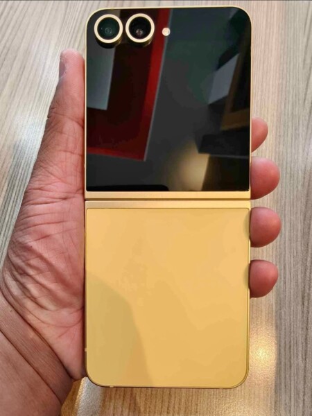 u3-1000089878